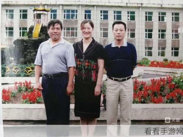 班长捏我的小兔子：班长温柔捏我的小兔子，校园趣事频现