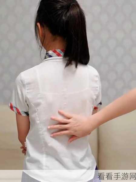 夏天校服太薄能看见馒头:夏季校服透视问题引发热议,学生形象备受关注