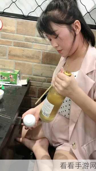 女子绝活吸烟开啤酒：女子绝活：轻松吸烟开啤酒，展现独特魅力与技巧！