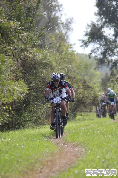 热血竞速新体验，自行车狂潮Bike Rush震撼来袭！